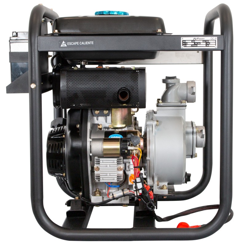 Retire a água da sua piscina. A motobomba a diesel para águas limpas ITCPower irá retirar a água a 30 m3/h, com a sua mangueira